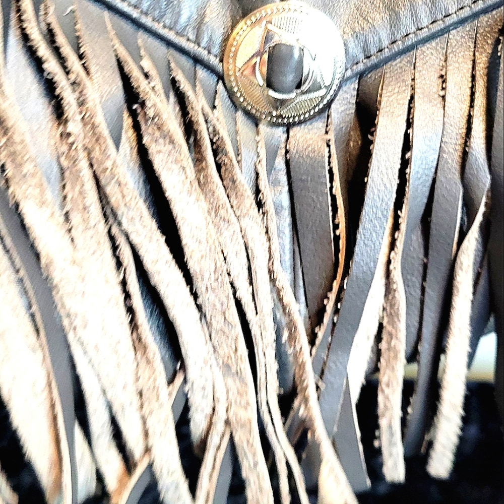 BOHO SOFT LEATHER HOBO BAG FRINGE & CONCHOS - Picture 7 of 13